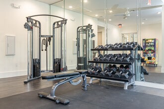 Blu on the Boulevard in Baton Rouge, LA - Building Photo - Interior Photo