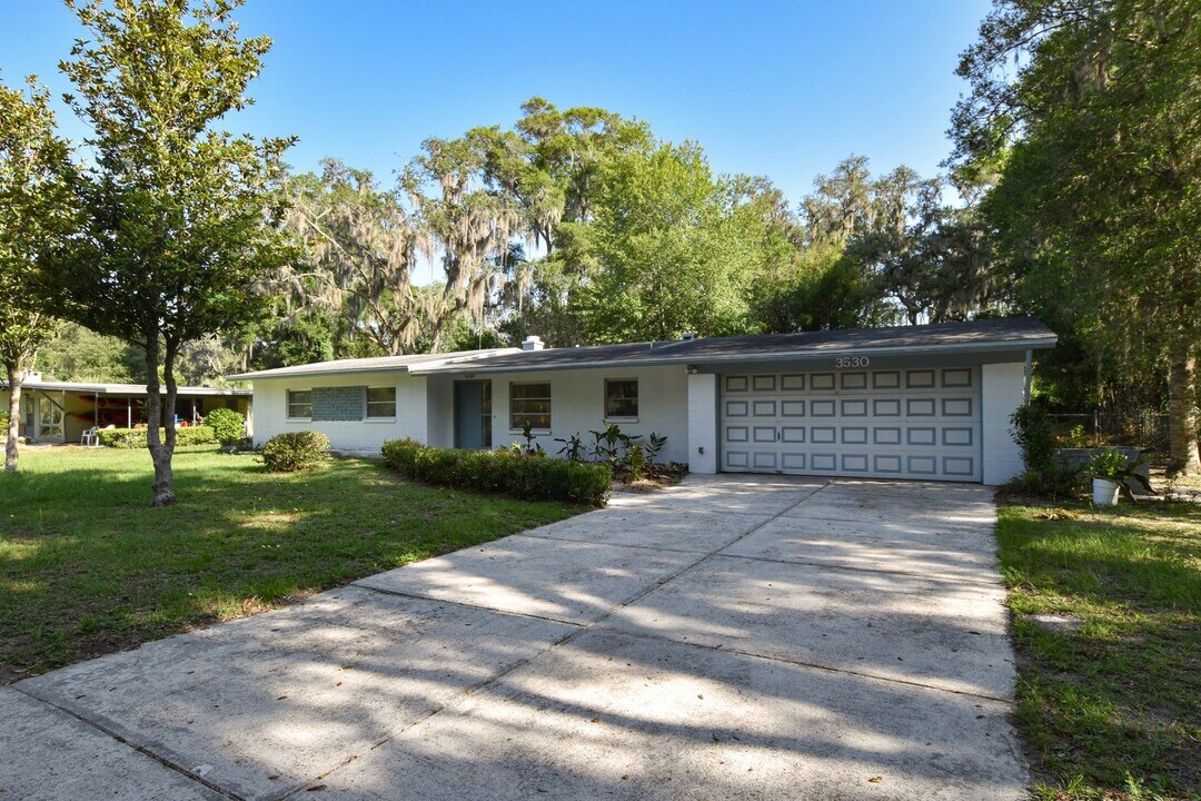 3530 NW 34th Pl in Gainesville, FL - Building Photo