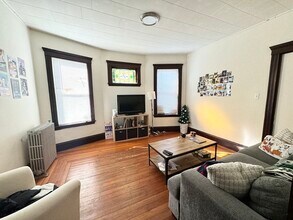 692 Columbia Rd in Boston, MA - Building Photo - Building Photo