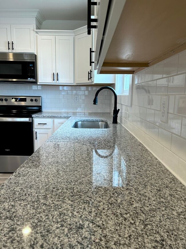 213-215 Wyldwood Wy in Berea, KY - Building Photo - Building Photo