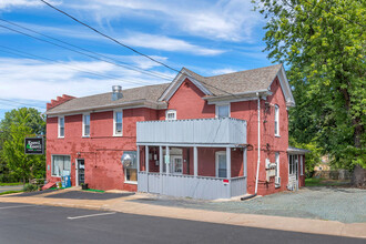 703 Hinton Ave in Charlottesville, VA - Building Photo - Building Photo