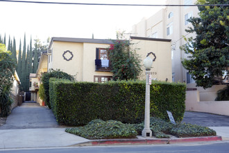 14270 Dickens St in Sherman Oaks, CA - Building Photo - Building Photo