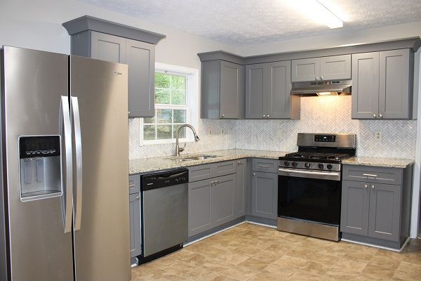 888 Chartley Dr SW in Lilburn, GA - Foto de edificio - Building Photo