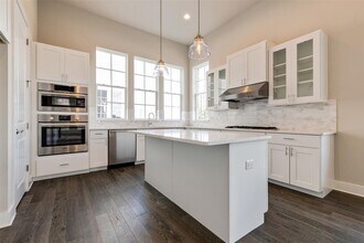 1308 Tinnin Ford Rd in Austin, TX - Building Photo - Building Photo