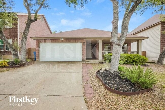 property at 910 Saxonhill Dr