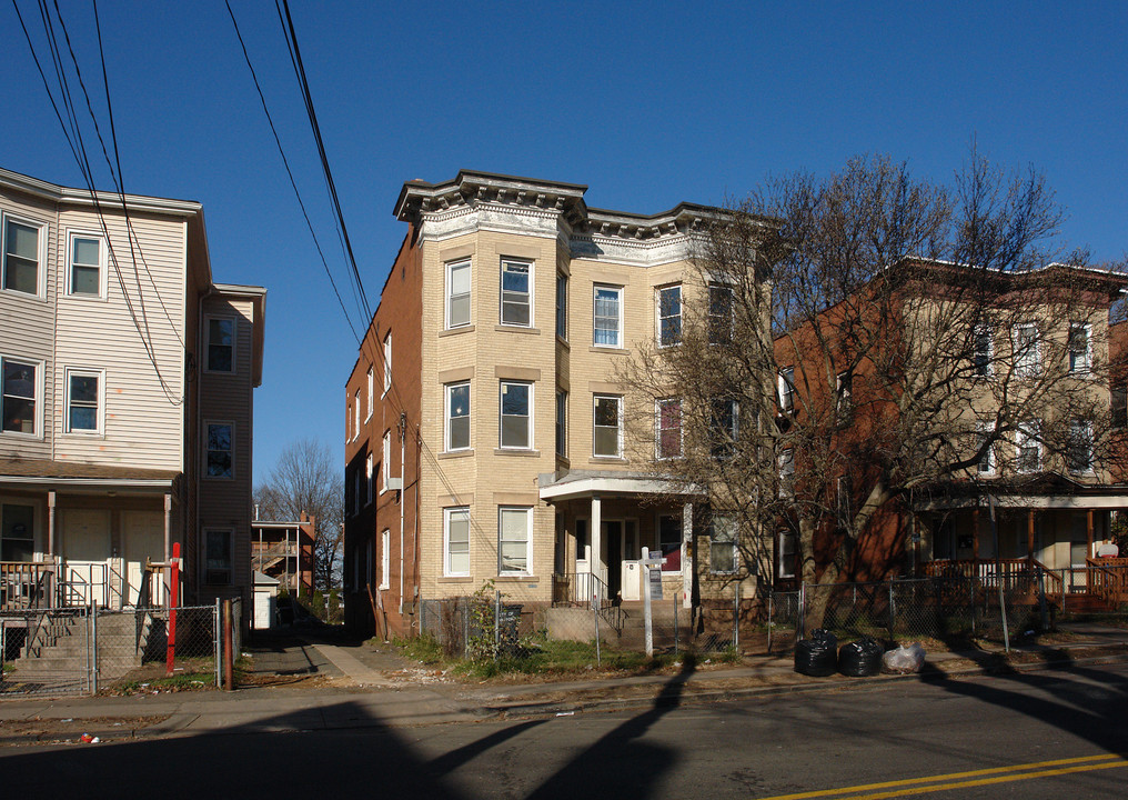 40 Hamilton St in Hartford, CT - Building Photo