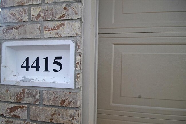 4415 Iron Horse Dr in Houston, TX - Building Photo - Building Photo