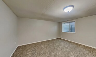 388 Helena Cir in Lone Tree, CO - Foto de edificio - Building Photo
