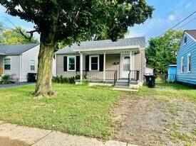1613 Clara Ave in Louisville, KY - Building Photo