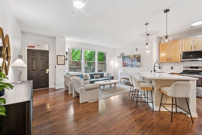 property at 580 N 2nd St