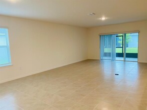 6127 NW Drophy Ave in Port St. Lucie, FL - Building Photo - Building Photo