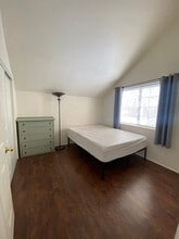 1194 Crescent in Klamath Falls, OR - Building Photo - Building Photo