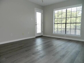 4159 Steck Ave, Unit 293 in Austin, TX - Foto de edificio - Building Photo