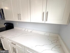 306 Paddock Dr in Chesterbrook, PA - Building Photo