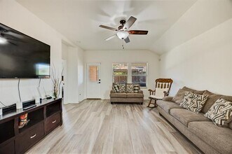 1128 Colchester Ct in Fort Worth, TX - Building Photo - Building Photo