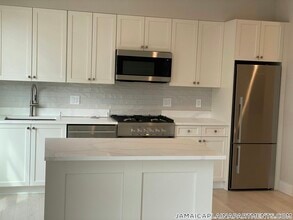 197 Green St, Unit 303 in Boston, MA - Foto de edificio - Building Photo