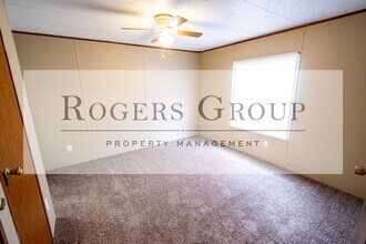 8188 Charlie Stovall Rd in Oxford, NC - Building Photo - Building Photo