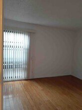 7740 Redlands St, Unit 1097 in Los Angeles, CA - Foto de edificio - Building Photo