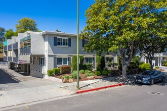 North Colonial House in San Jose, CA - Building Photo - Building Photo