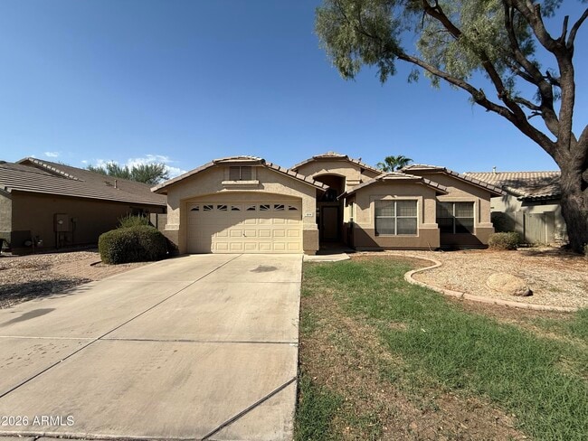 property at 1644 E Oakland St