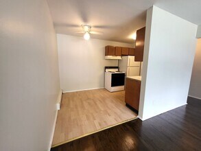 205 Marian Pkwy in Crystal Lake, IL - Building Photo - Building Photo