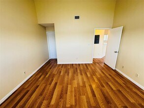 3449 NW 44th St, Unit # 202 in Lauderdale Lakes, FL - Building Photo - Building Photo