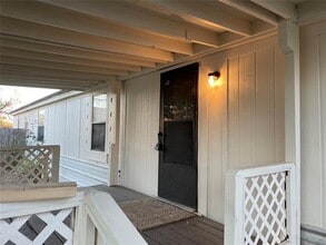 102 Mendy Ln in Tye, TX - Building Photo - Building Photo