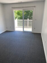 105 Carriage Path S, Unit 105 Carriage Path South in Milford, CT - Building Photo - Building Photo