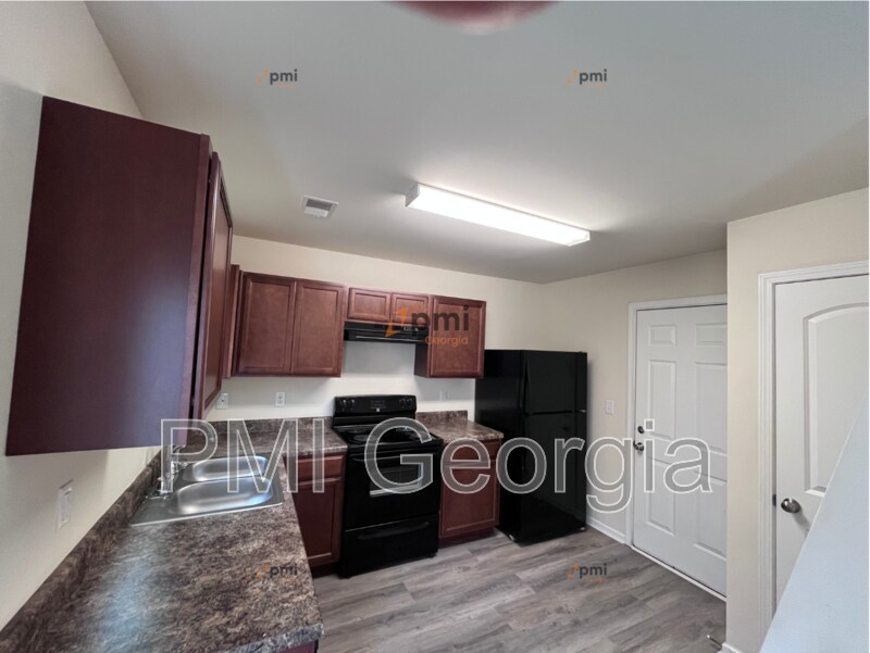 1725 Mary Ave in Griffin, GA - Building Photo