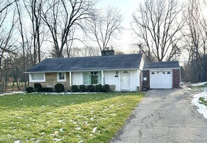158 Marlborough Dr in Bloomfield Township, MI - Building Photo