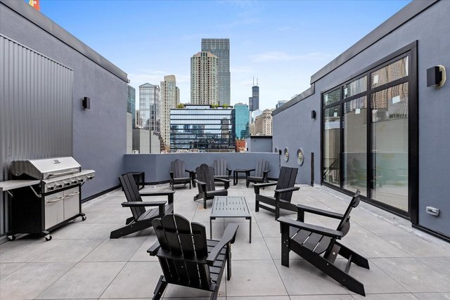 153 W Ohio St, Unit 101 in Chicago, IL - Foto de edificio