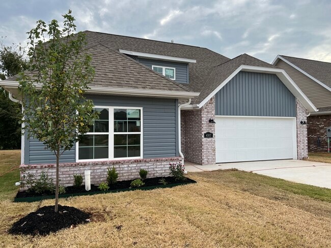 4307 SW Bison St in Bentonville, AR - Foto de edificio - Building Photo