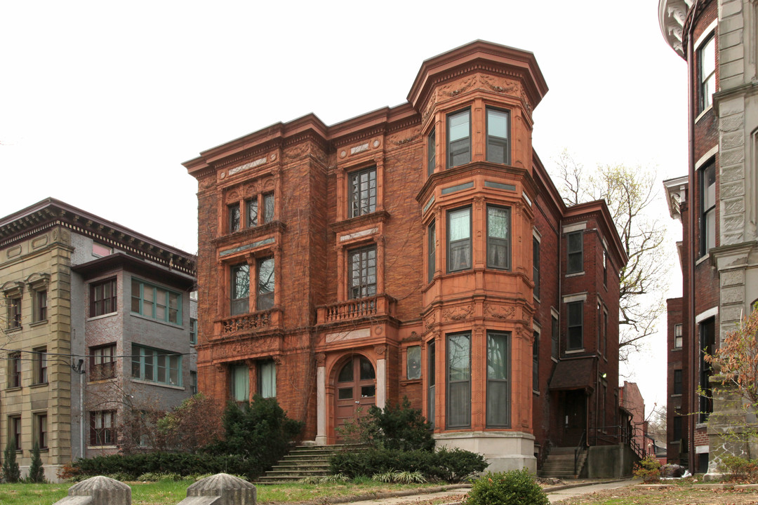 414 W Ormsby Ave in Louisville, KY - Foto de edificio