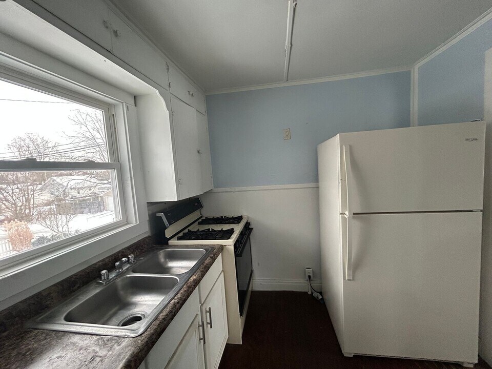 111 S Wood St in Warsaw, IN - Building Photo