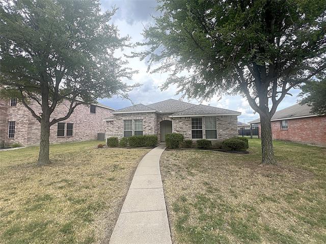 1616 Logan Dr in Royse City, TX - Building Photo