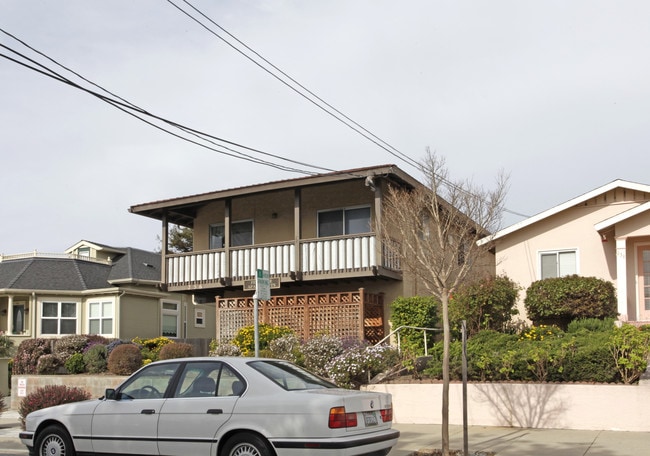 Ferrante Apartments in Monterey, CA - Building Photo - Building Photo