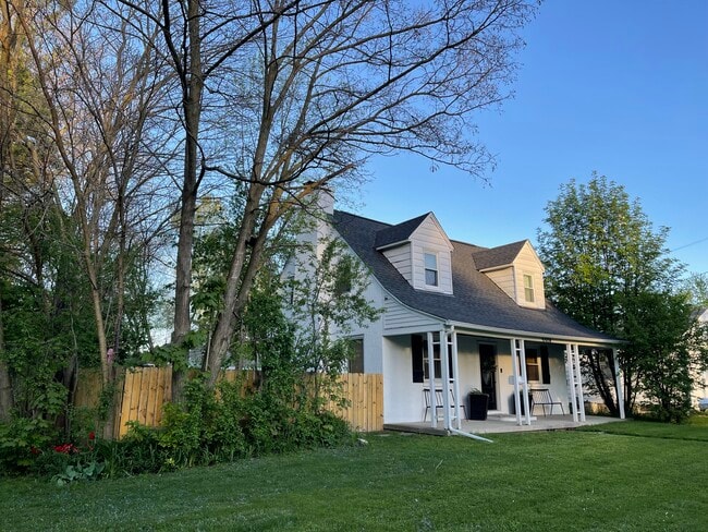 2528 Jefferson Ave in Midland, MI - Building Photo - Building Photo