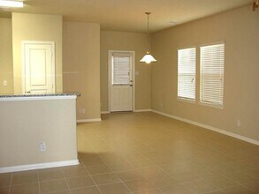 8110 Menorca Cove Dr in Cypress, TX - Foto de edificio - Building Photo