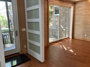 1102 N Wolcott Ave in Chicago, IL - Building Photo - Building Photo