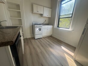 5106 Baum Blvd in Pittsburgh, PA - Building Photo - Building Photo