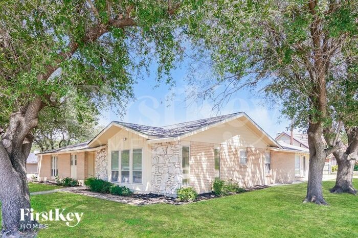1700 Brown Trail in Hurst, TX - Building Photo