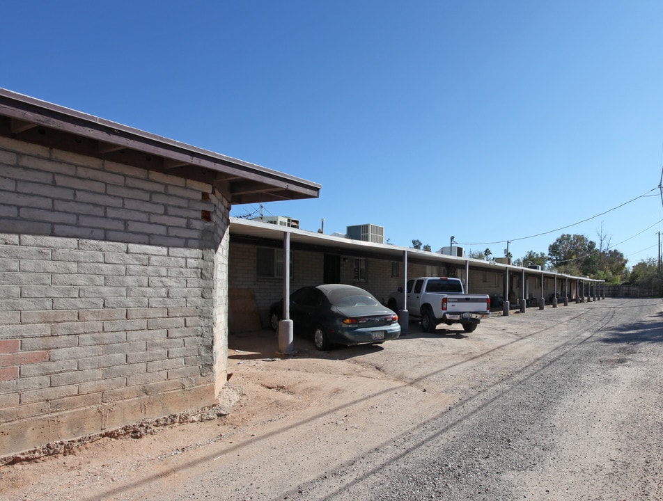 2930-2940 E Presidio Rd in Tucson, AZ - Building Photo