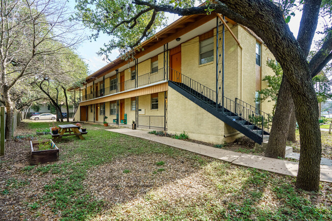 2411 S 5th St in Austin, TX - Building Photo - Building Photo