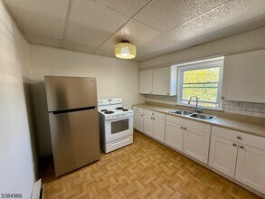 8 Newton Ave in Sussex, NJ - Building Photo - Building Photo