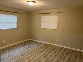 5801 36th Ave S in Tampa, FL - Building Photo - Building Photo