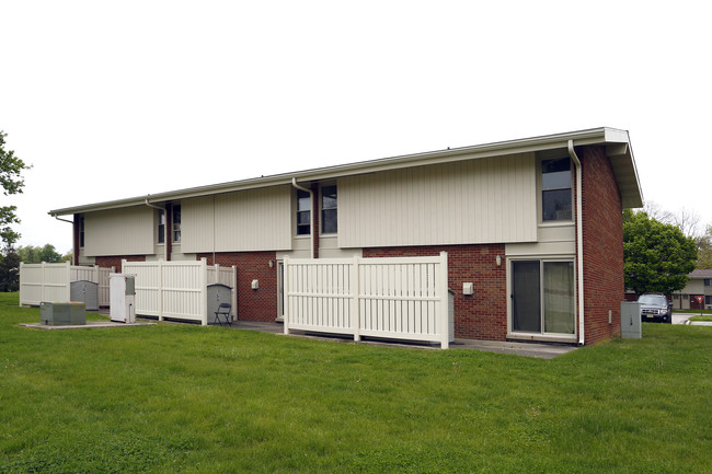 Ball State University Apartments in Muncie, IN - Foto de edificio - Building Photo