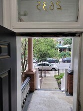 2635 N Calvert St in Baltimore, MD - Foto de edificio - Building Photo