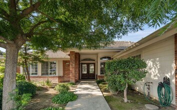 13019 Queen Palm Ct in Bakersfield, CA - Building Photo - Building Photo