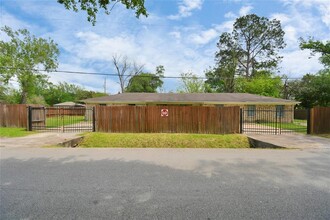 8622 Elbert St in Houston, TX - Building Photo - Building Photo