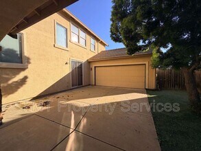 10085 Mosaic Way in Elk Grove, CA - Building Photo - Building Photo